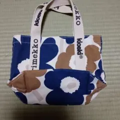 専用marimekko フラワーパターン トートバッグのサムネイル