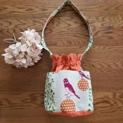 sale　北欧柄のとりさんが素敵な肩掛けバッグ