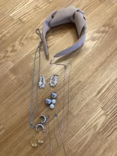 ベージュヘアバンドとアクセサリーセット