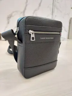 『新品』TOMMY HILFIGER　ファンデーションミニリポーターバッグ