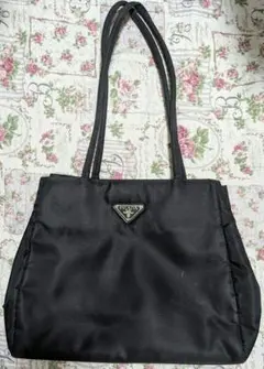 子猫様専用 プラダ トートバッグ ポコノ 三角ロゴ 肩掛け 黒 - メルカリ