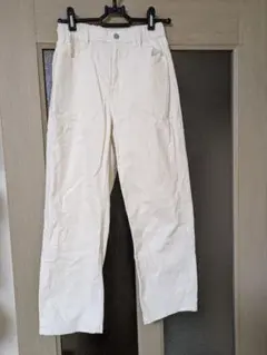 ユニクロ　ホワイトパンツ　140