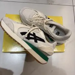 Onitsuka Tiger MOAGE CO 白×グリーン　スニーカーのサムネイル