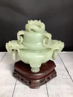 翡翠　龍耳遊環　三足香炉　龍彫刻　中国骨董　工芸品　置物　高さ約20cm