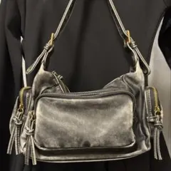 グレーショルダーバッグ ゴールドジッパー
