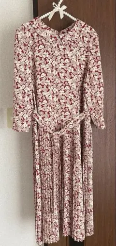 れ*マ様 赤 白 花柄 ワンピース 長袖 クラシカル レトロ 古着