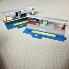 プラレール 駅舎　駅　列車ストップ機能付き　2個セット