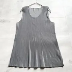 PLEATS PLEASE ノースリーブ トップス Size3薄いグリーン - メルカリ