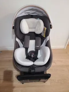 Combi チャイルドシート　クルムーヴスマートisofixシリーズ