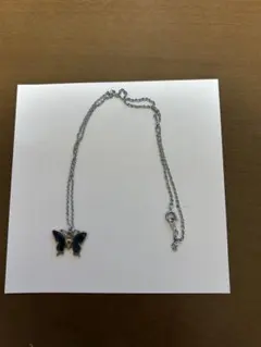 蝶　ネックレス