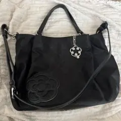 クレイサス　CLATHAS ブラックショルダーバッグ キルティングデザイン