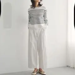 ホワイト タック ワイドパンツのサムネイル