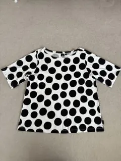 marimekko マリメッコ　UNIQLOコラボ　ドット柄Tシャツのサムネイル