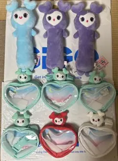 TWICE LOVELYS ぴょこきゅんボディバッグ　のびふにゃbigぬいぐるみ