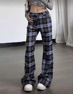 チェック柄フレアパンツ