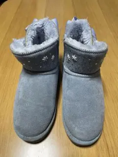 ライトブルー リボン付きブーツ