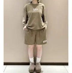 GAP♡バックロゴ付きセットアップ(*^ω^*)XL未使用