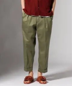 HEAVY WEAPON 2-TUCK OFFICER CROPPED パンツ