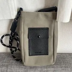 ニコアンド　niko and スマホショルダーバッグ　ショルダーバッグ　ベージュ