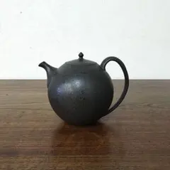 【専用】加藤財黒　丸　ポット　作家もの 加藤財】黒 丸 ポット 作家もの - メルカリ