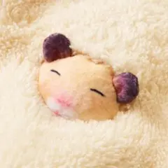 YOU+MORE!　おがくずに埋もれて眠るハムスターのハンカチ　キンクマのサムネイル