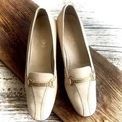 80’s！オールドGUCCI アイボリー レトロパンプスのサムネイル