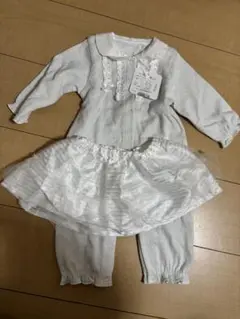 【新品未使用】タグ付き　bebe フリル付きロンパース（ホワイト）
