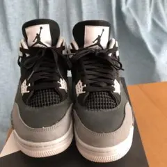 Air Jordan 4 グレー/ブラック