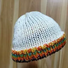 ♡ハンドメイド♡リバーシブルなニット帽 カラフル×白１点