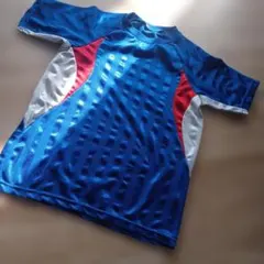 青いストライプサッカーシャツ