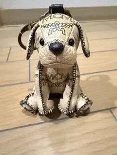 C*♡様 MCM 犬型レザーキーホルダー アイボリーのサムネイル