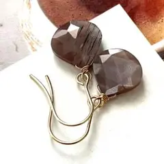 1点作品☺︎ マロン型グレージュムーンストーンピアス　イヤリングに変更可能☺︎