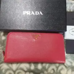 PRADA 長財布 サフィアーノ ラウンドファスナー ピンクのサムネイル