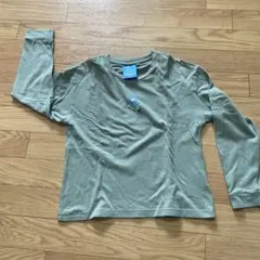 オリーブグリーン 長袖Tシャツ　140センチ サーフィンプリント