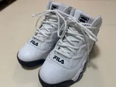 FILA ハイカットスニーカー ホワイト ブラックのサムネイル
