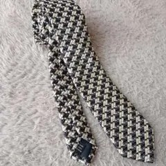 tomorrowlandのネクタイ