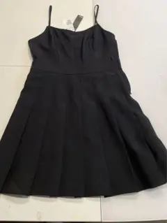 【値下げ交渉・即購入⭕️】ミニ丈ブラックキャミワンピース　H&M