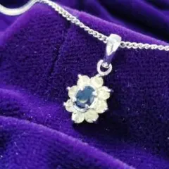 宵*月様 ★貴重★【サファイアブルー】ジルコニアでくるりと取り巻いた ネックレス
