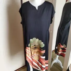 着物リメイク 花柄刺繍 半袖Vネックワンピース 黒