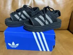adidas ガゼル　ボールドサンダル　23.5のサムネイル