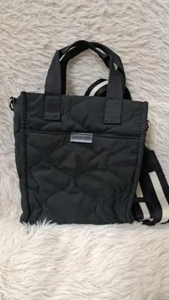 ベイフロー　キルティング　スクエア　ショルダーバッグ