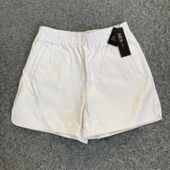 【タグ付き】AZUL by moussy ホワイトショートパンツ M 合成皮革