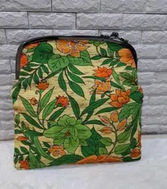 花柄がま口ポーチ