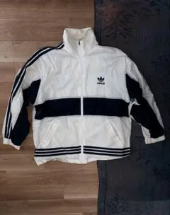オンシーズン！限定価格! 90s adidas ナイロンジャケット