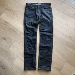 UNIQLO ダークインディゴ スキニーデニム　ジーンズ 美シルエット