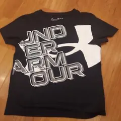 Under Armour ブラック Tシャツ YSM