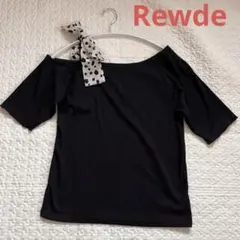 Rewde ルーデ　オフショルダー ブラック Tシャツ 水玉リボンのサムネイル