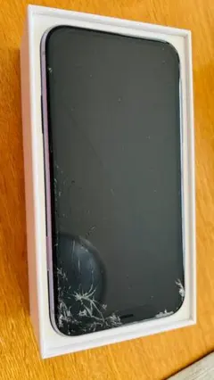 ジャンク品 iPhone 11 128GB ブラック 液晶画面交換済み iPhone - iPhone11 128GB ジャンク品の通販 by shop｜アイ