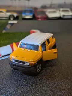Toyota FJ Cruiser ミニカー　マッチボックスのサムネイル