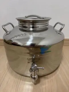 水対応 イタリアSANSONE製ステンレスウォータージャグ5リットル - メルカリ